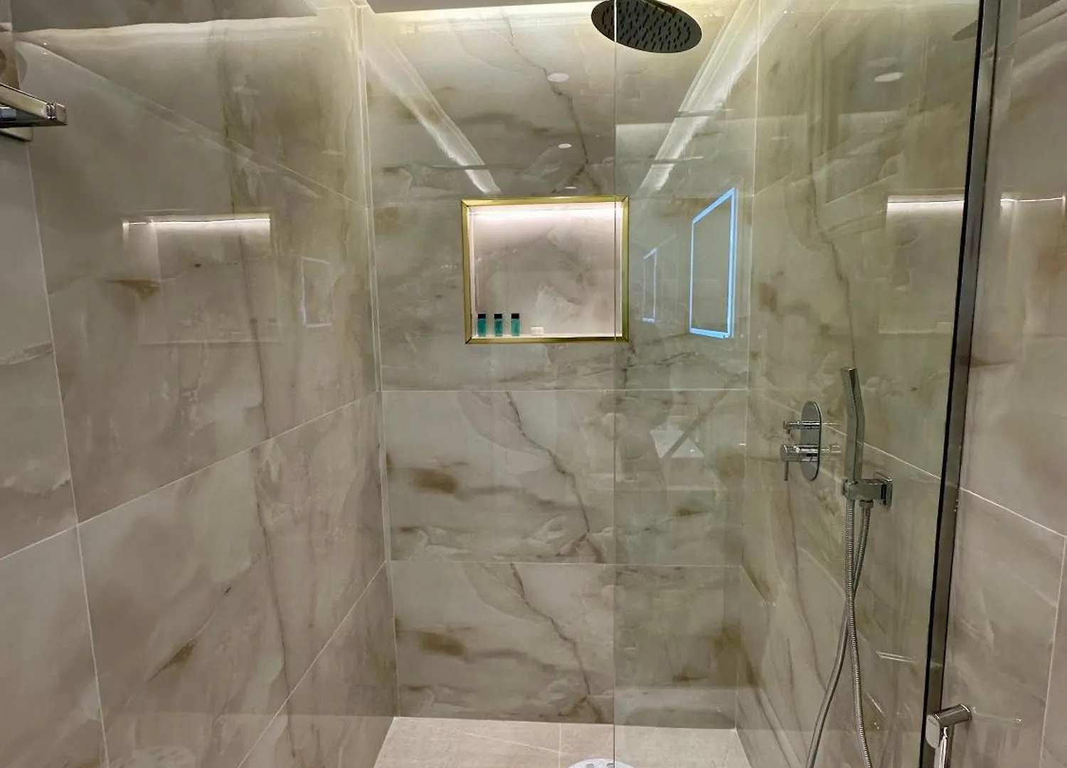 Silver Stone Suites Αργυρόκαστρο Διαμέρισμα