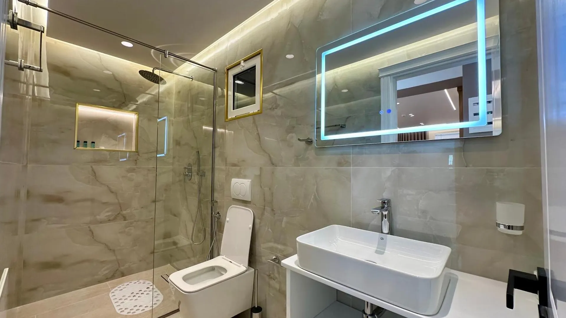 Silver Stone Suites Αργυρόκαστρο